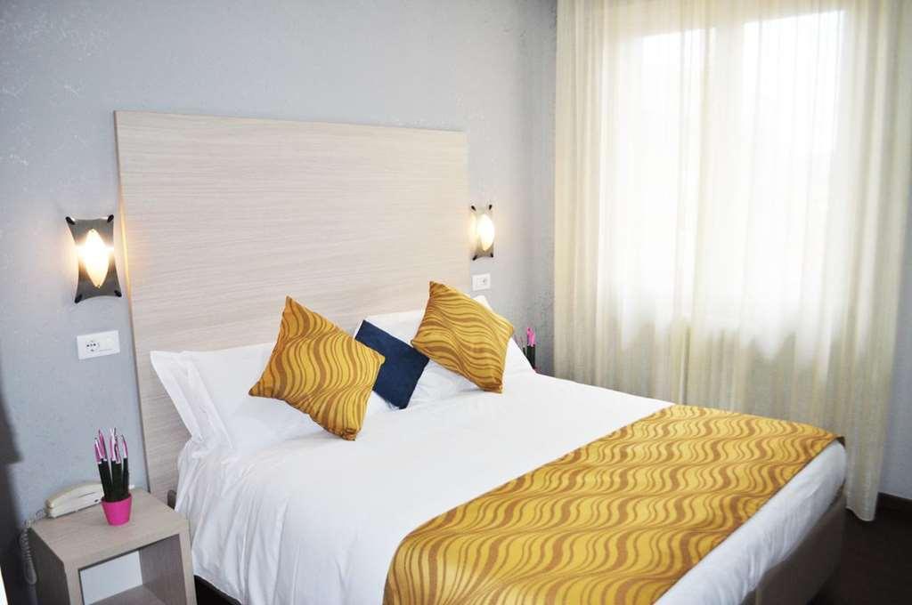 Hotel Gran Sasso & Spa Teramo Pokoj fotografie